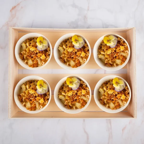 Verrines de compotée de pomme maison et crumble noisette